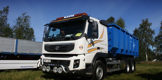 Vårt företag - våra fordon - 132 lastvxl Näsmark 2011.jpg