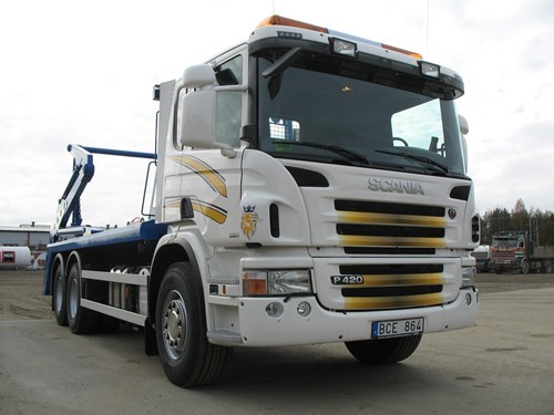 Vårt företag - våra fordon - 138 lastväxlare 2.jpg